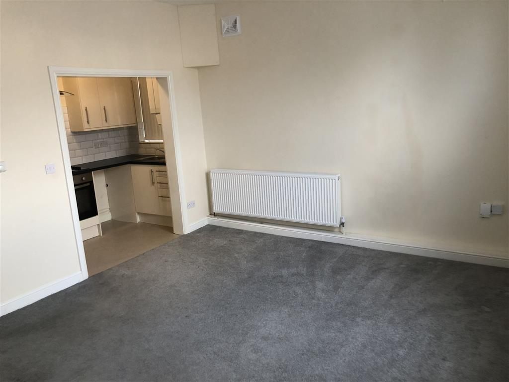 Property photo 2 of 8 Balcony