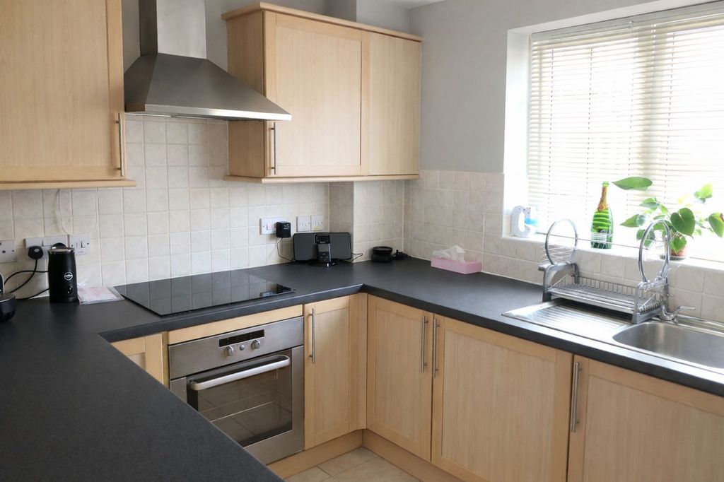 Property photo 3 of 11