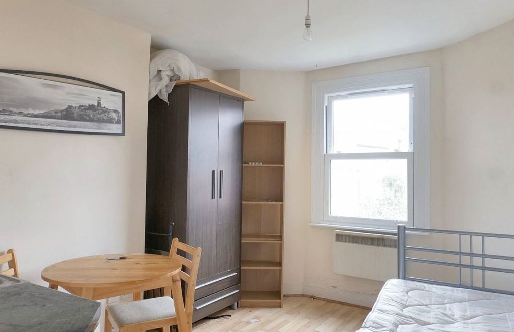 Property photo 2 of 7