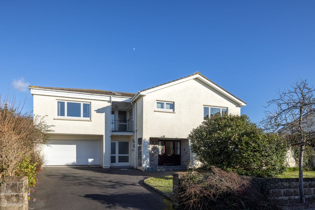 Property photo 1 of 20