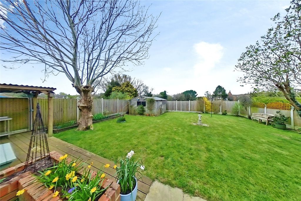 Property photo 2 of 23 Picture No. 28