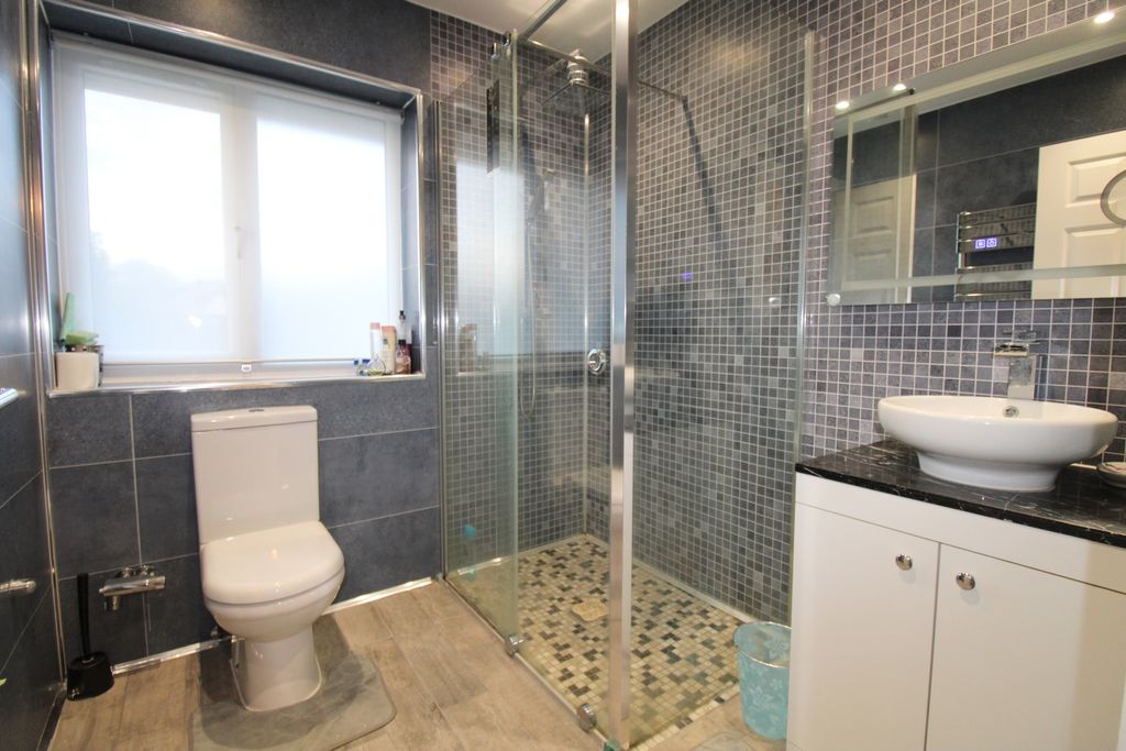 Property photo 3 of 12 Img_1435