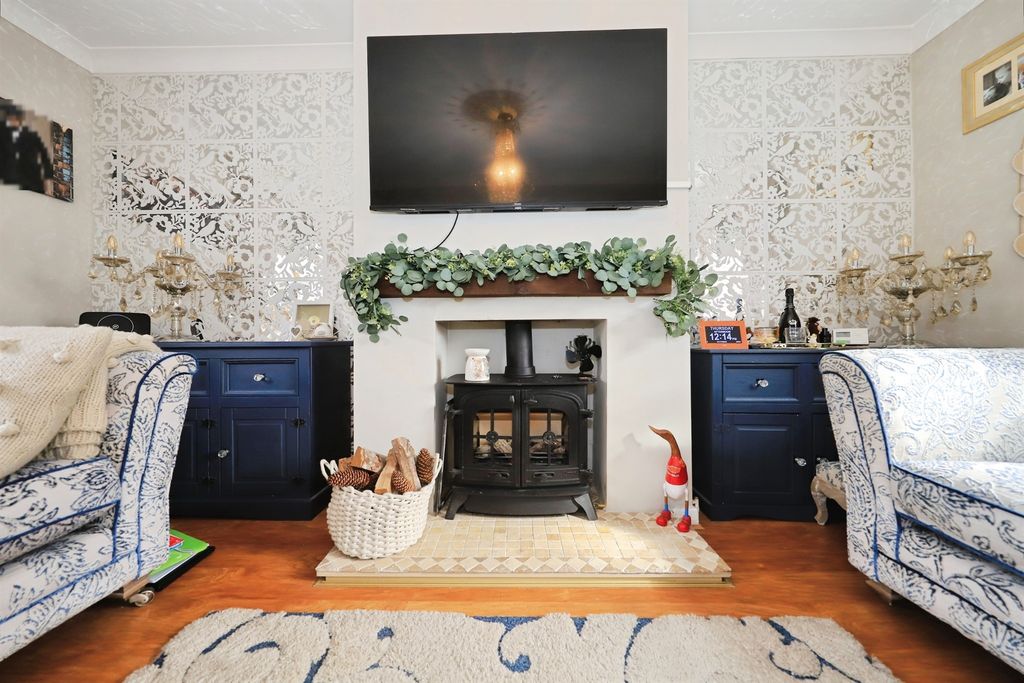 Property photo 2 of 15