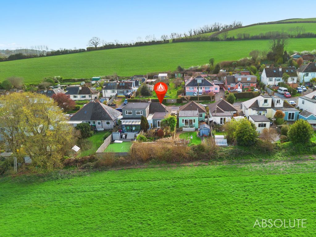 Property photo 2 of 23