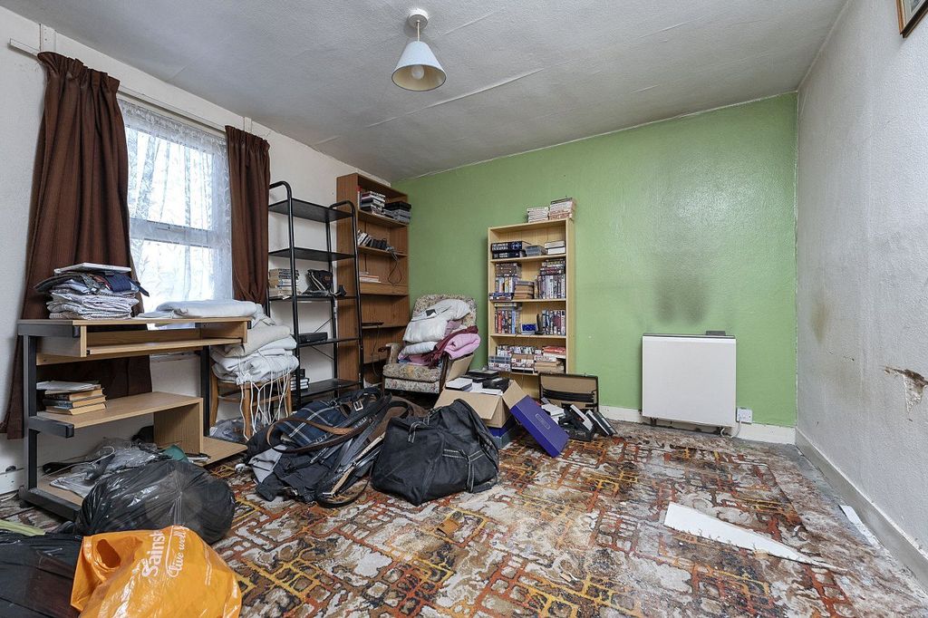 Property photo 2 of 16 Picture No. 02