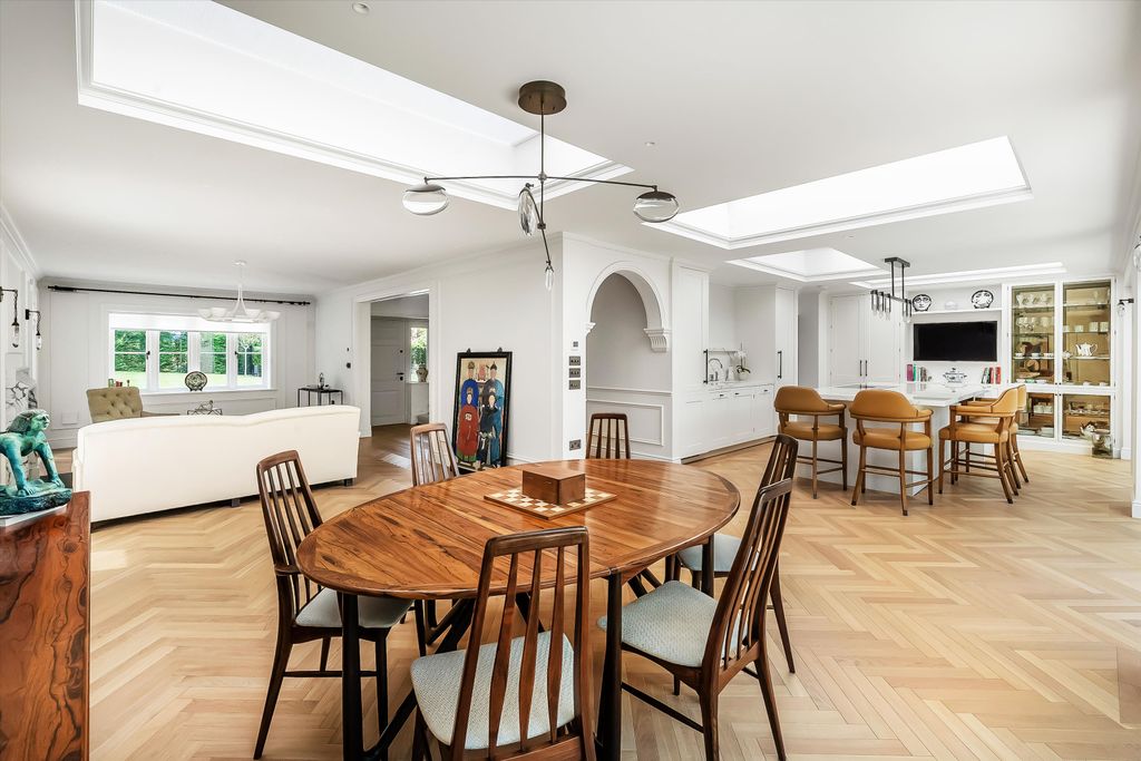 Additional image 10 of 4 bed detached house for saleBroadwater Rise, Guildford, Surrey GU1