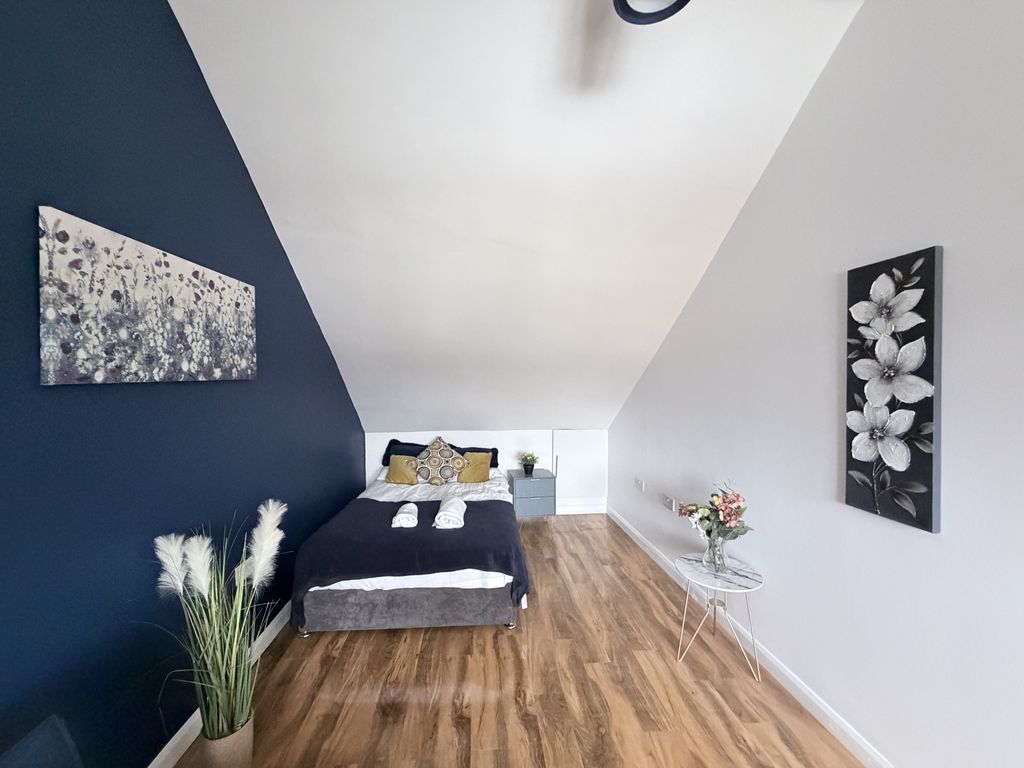 Property photo 2 of 4 Gallery