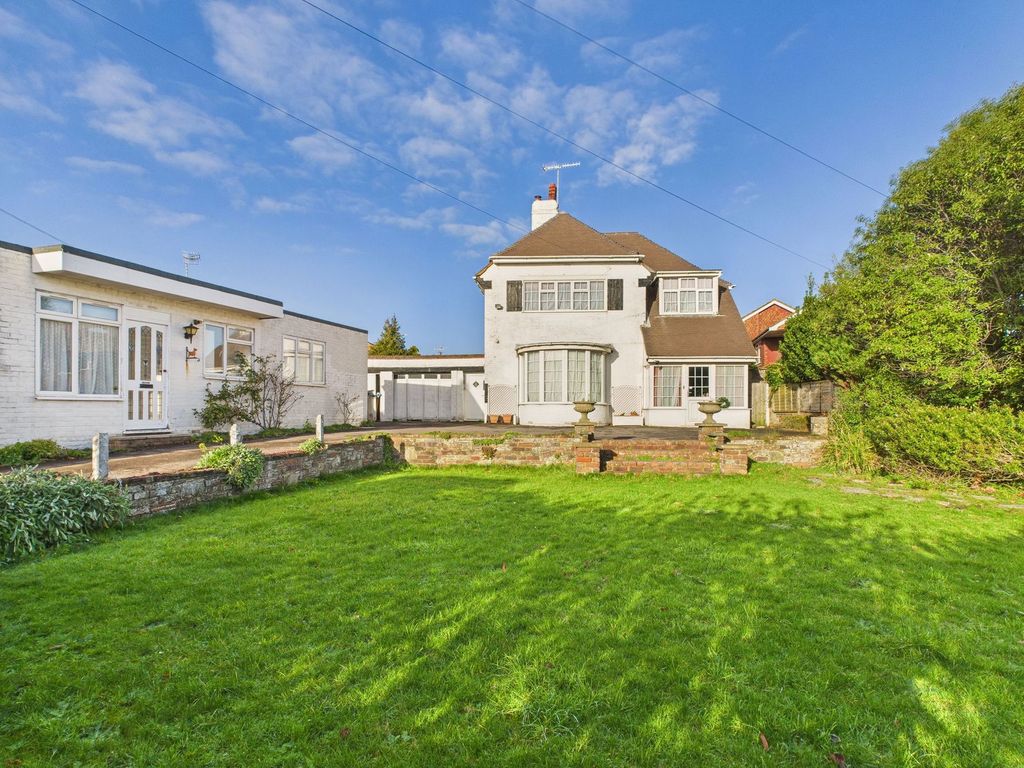 Property photo 1 of 20