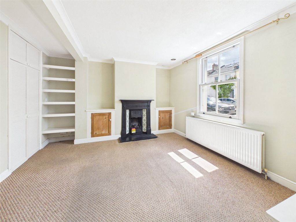 Property photo 2 of 14 Picture No. 03