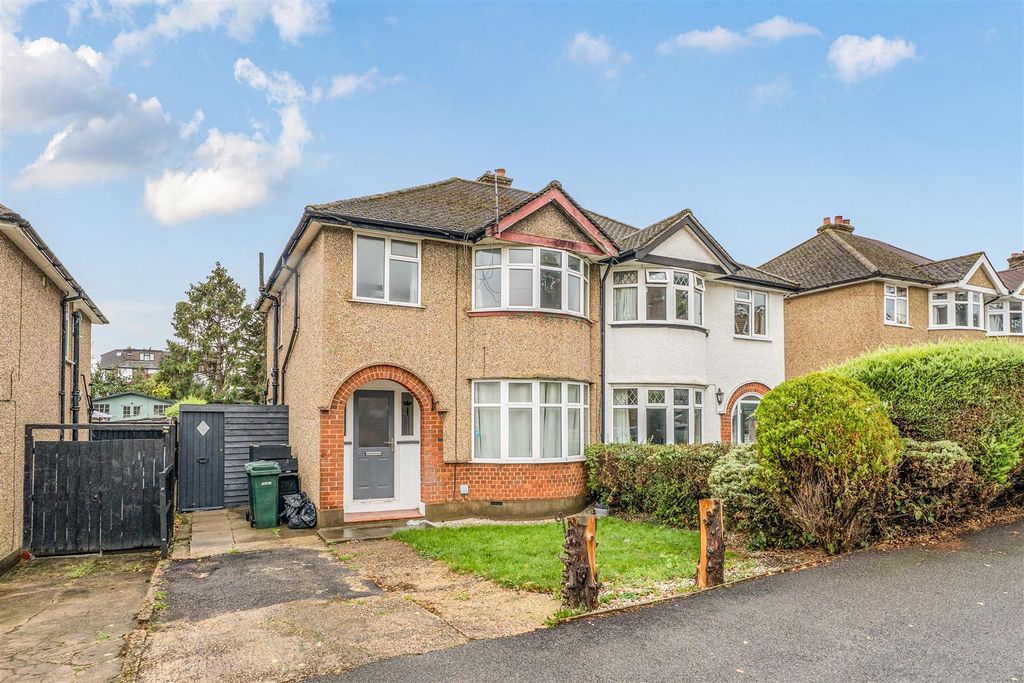 Property photo 1 of 17 Hastings Way - Front.Jpg