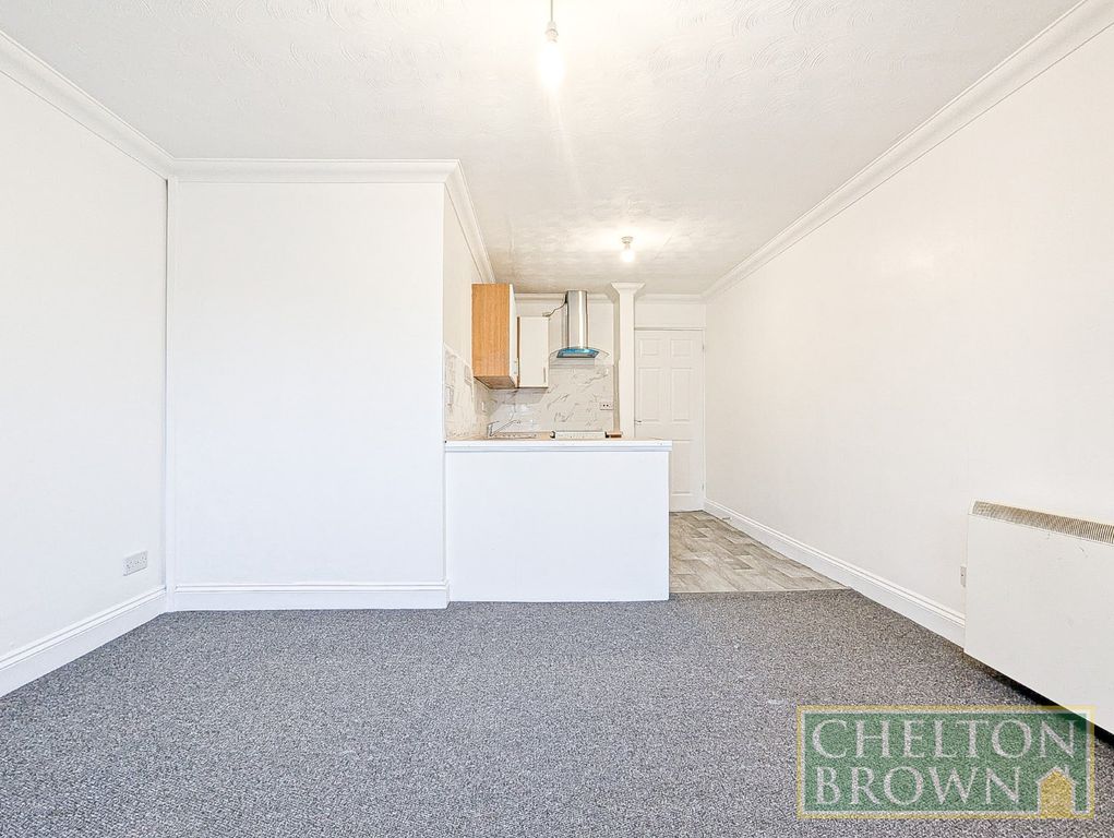 Property photo 3 of 12 Lounge/Kitchen