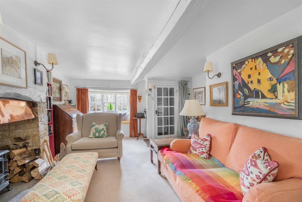 Property photo 3 of 14 2 Heath Lane-23.Jpg