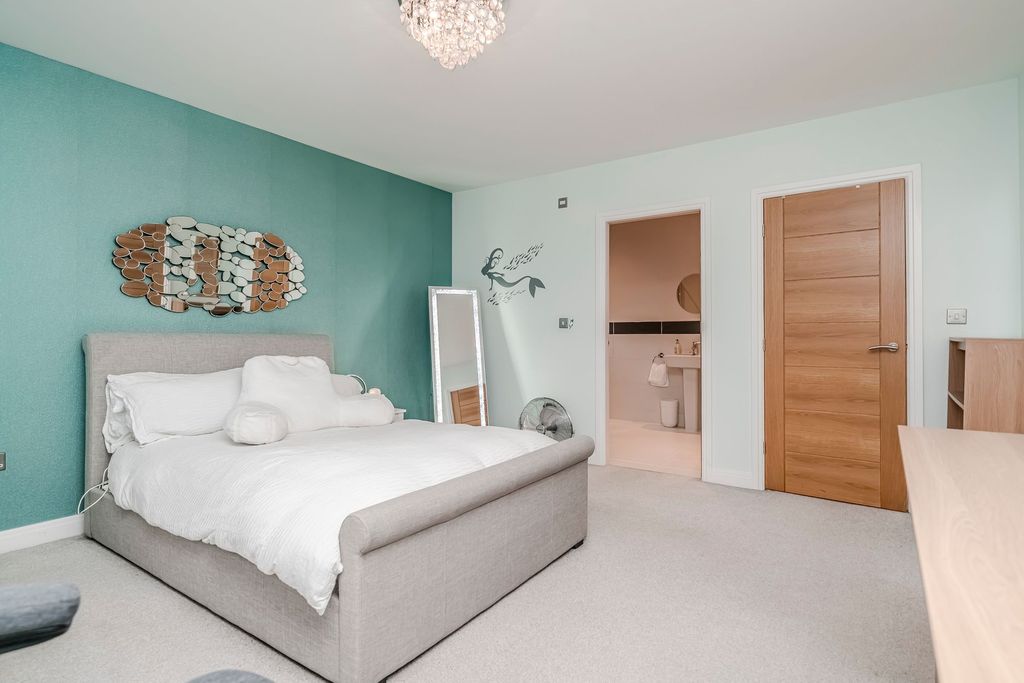 Additional image 21 of 6 bed detached house for saleFarington Lodge Gardens, Farington PR25