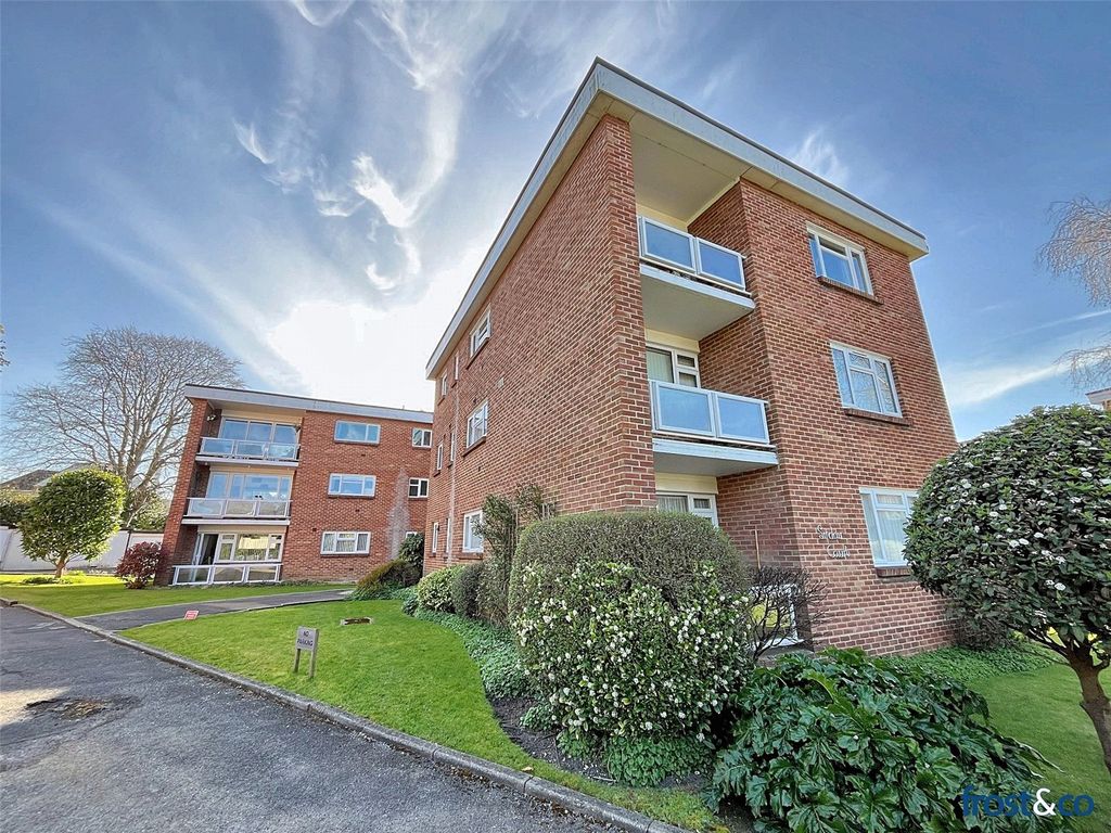 Property photo 1 of 16 Sinclair Court