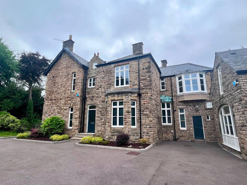 Property photo 2 of 43