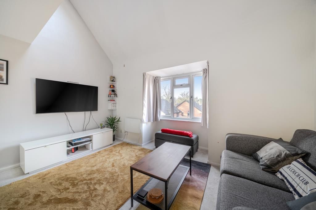 Property photo 3 of 20 Living Room