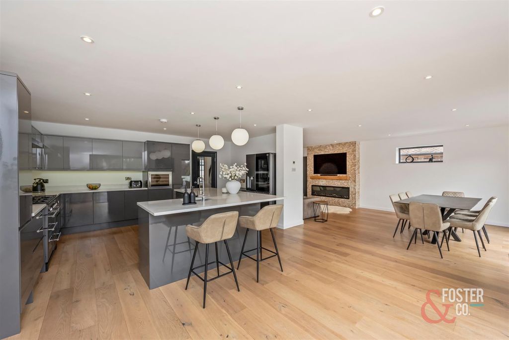 Property photo 3 of 21 Green Ridge, 56-009.Jpg