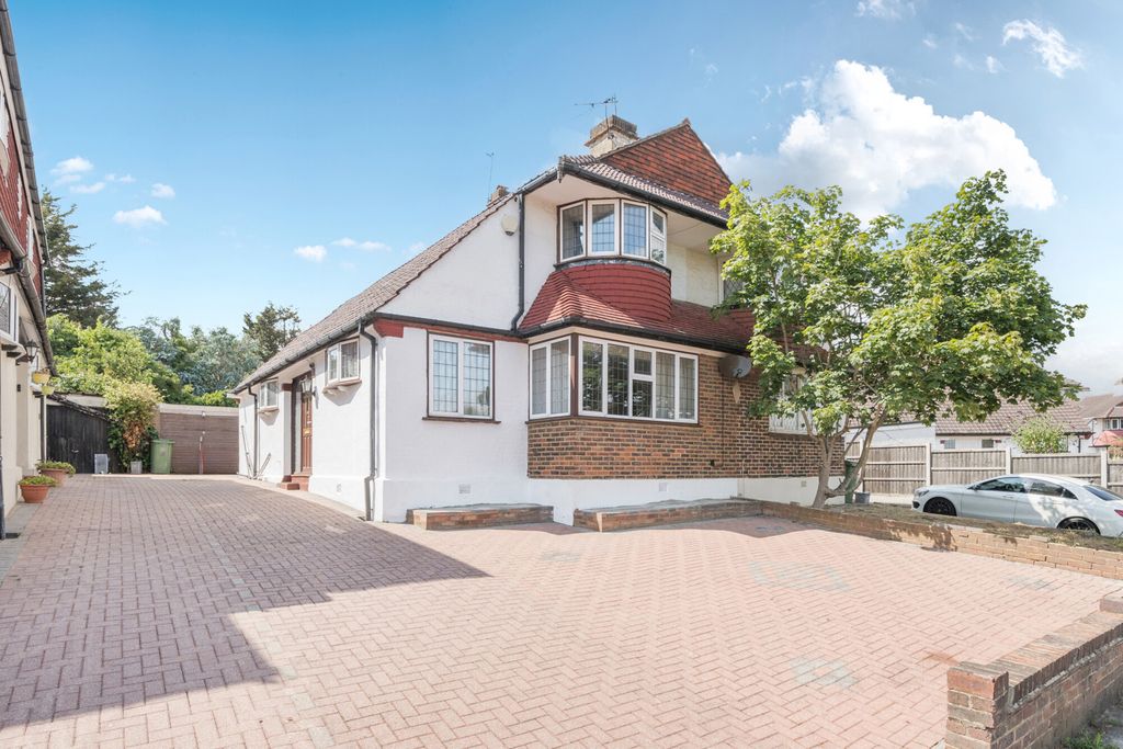Property photo 1 of 24 External