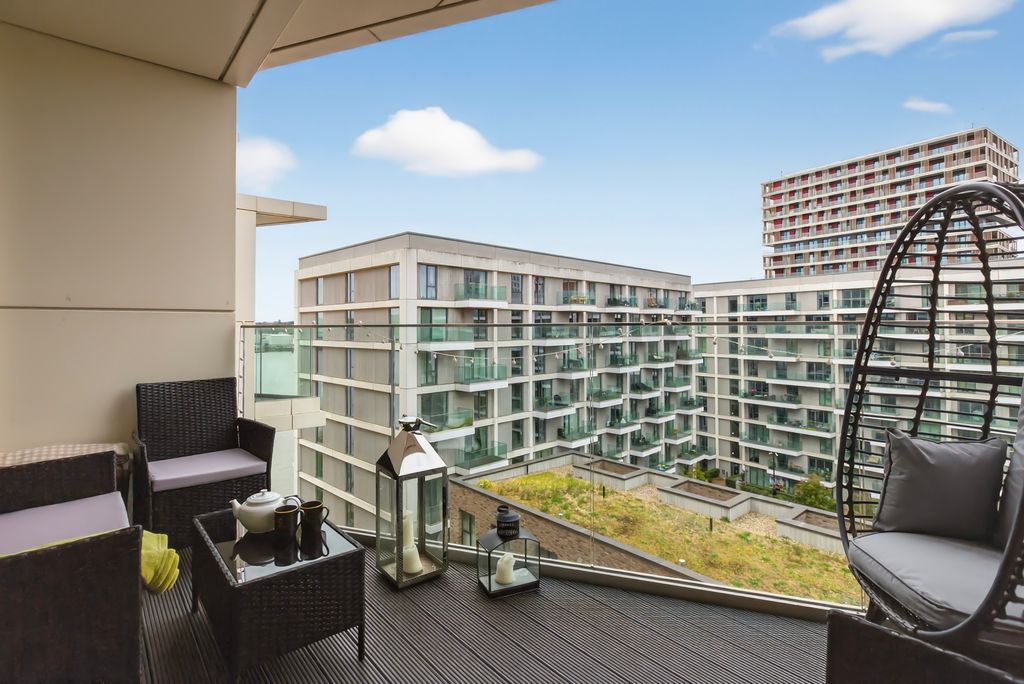 Property photo 1 of 20