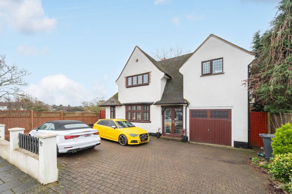 Property photo 1 of 27