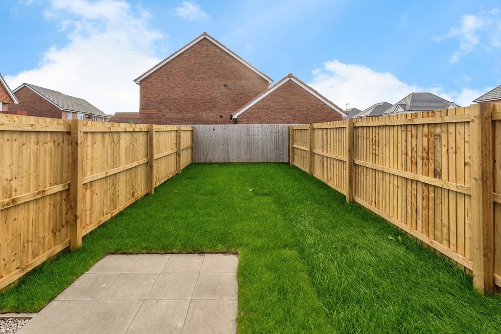 Property photo 2 of 17 Photo