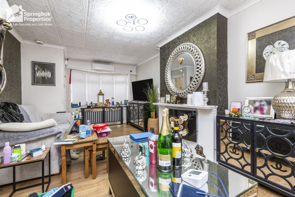 Property photo 3 of 14 Image 2