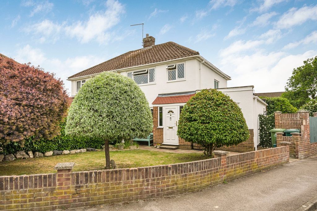 Property photo 2 of 13