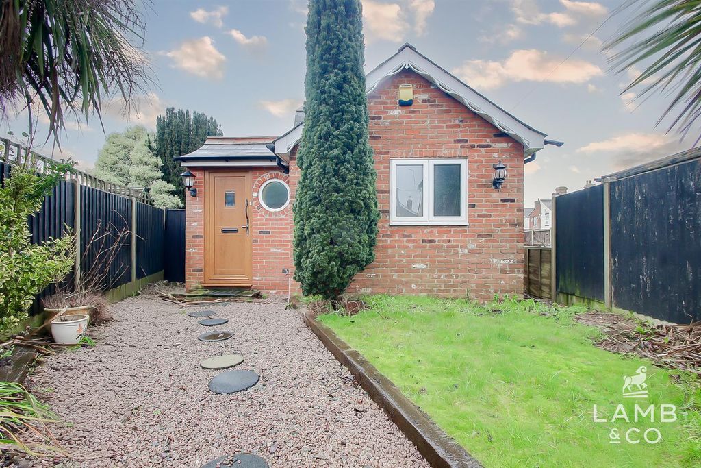 Property photo 1 of 17 Outside Front