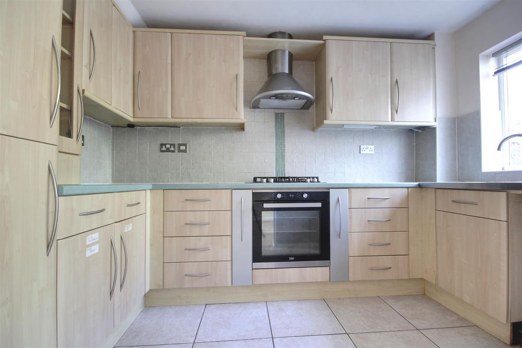 Property photo 2 of 12 Img_2635-Img_2637.Jpg