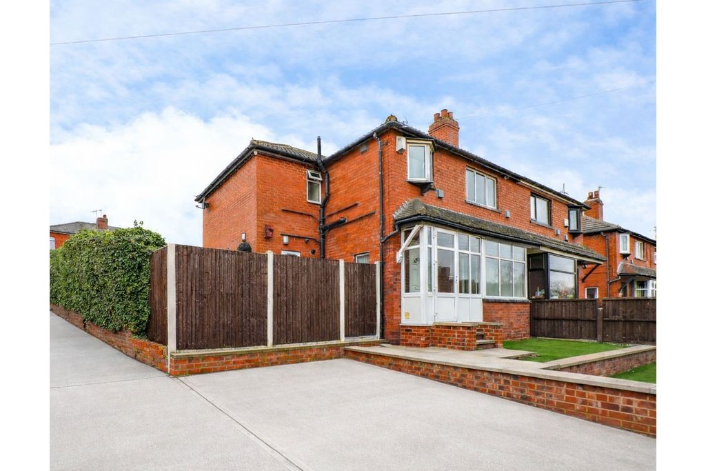 Property photo 3 of 15