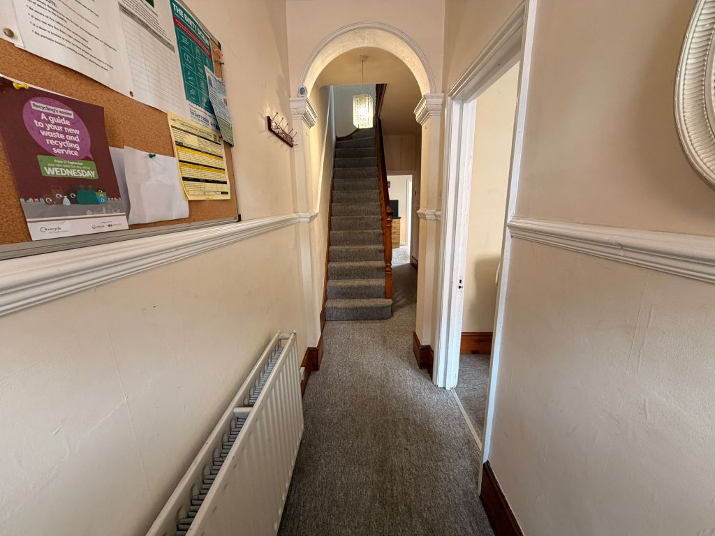 Property photo 2 of 18 Image