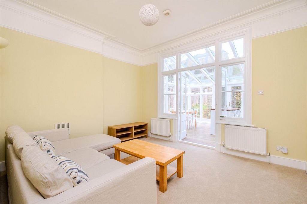 Property photo 3 of 9 Picture No. 15