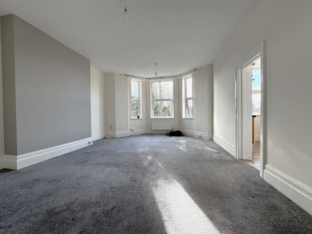 Property photo 2 of 11 Photo 2