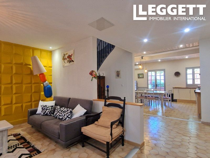 Property photo 3 of 10