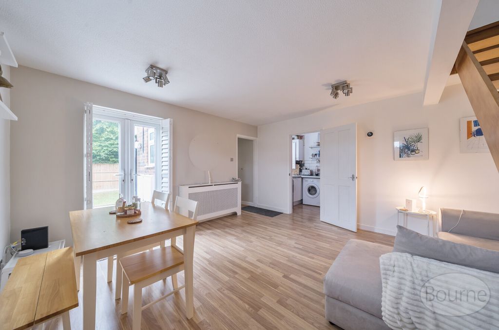 Property photo 3 of 12 1c192E7A-1960-434...