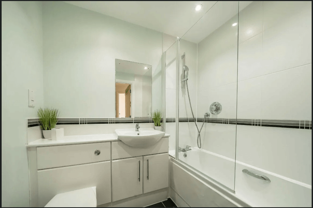 Property photo 3 of 5 Bathroom