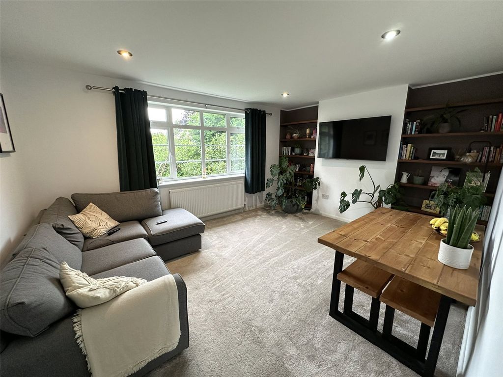 Property photo 1 of 14 Picture No. 17