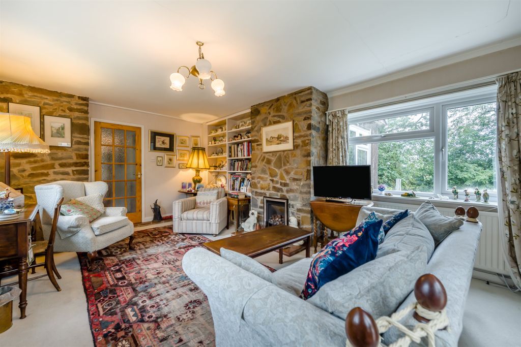 Property photo 3 of 22