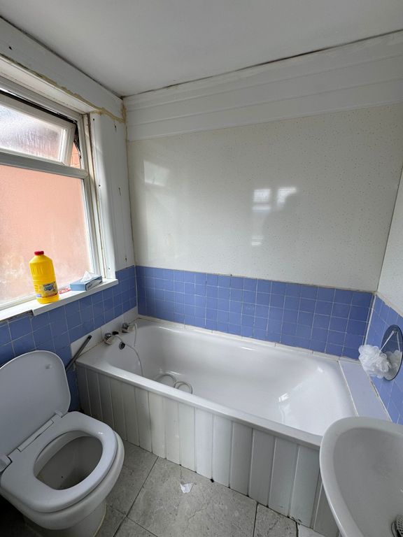 Property photo 3 of 5