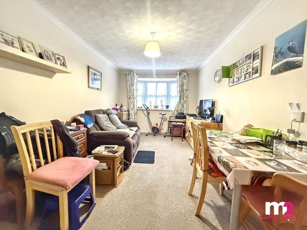 Property photo 3 of 7