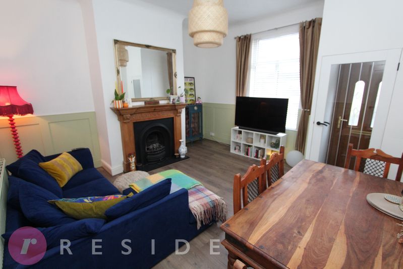 Property photo 2 of 8 Lounge