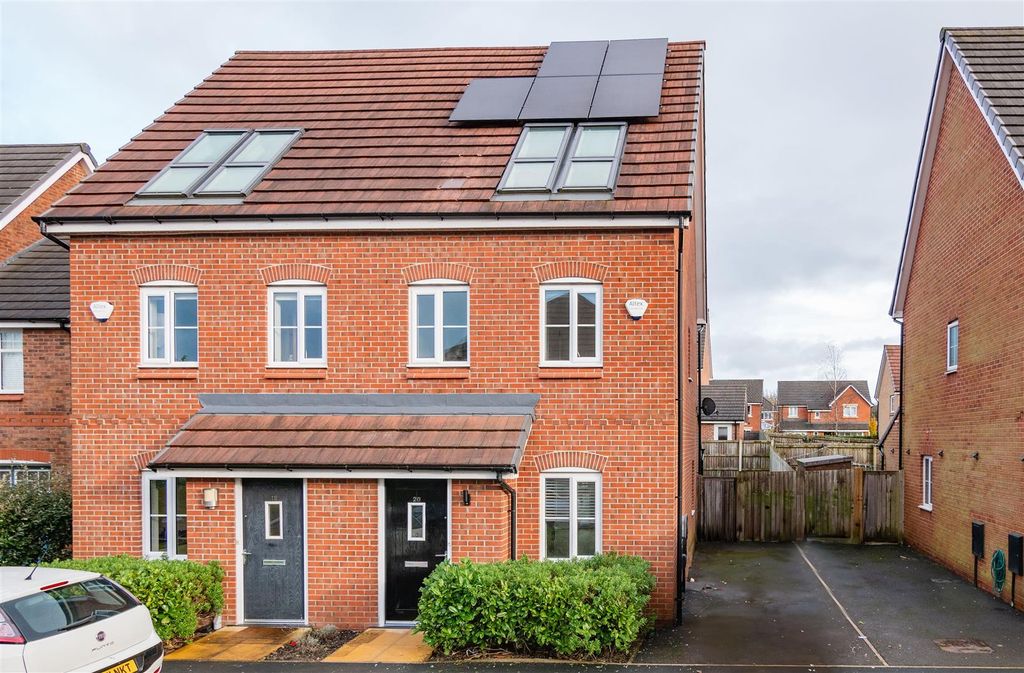 Property photo 1 of 19 External