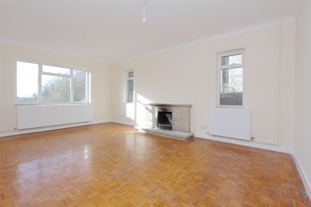 Property photo 2 of 25 Vicarage Sixpenny Handley Ph13.Jpg