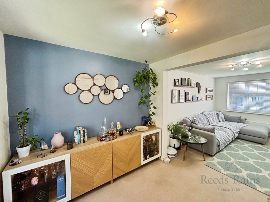 Property photo 2 of 16 Picture No. 19