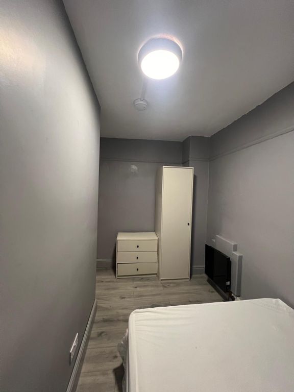 Property photo 2 of 3