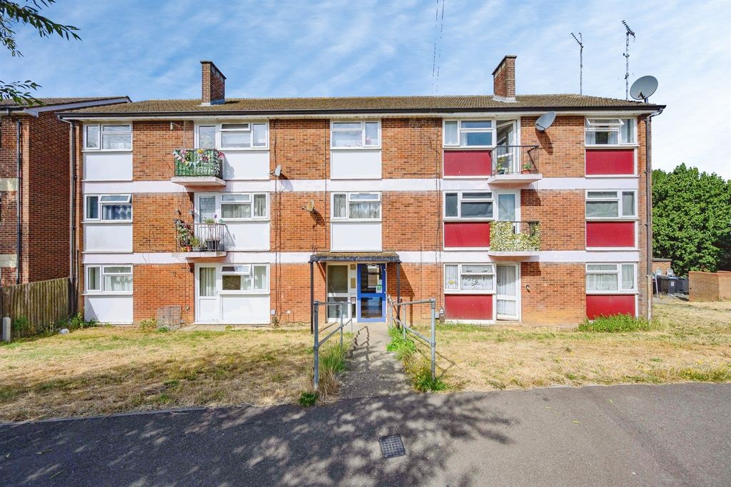 Property photo 1 of 12