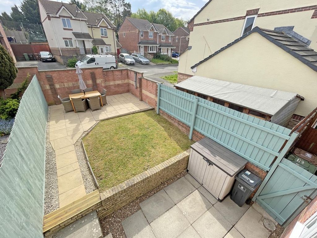 Property photo 2 of 14 Robins Way 3 - Garden View.Jpg