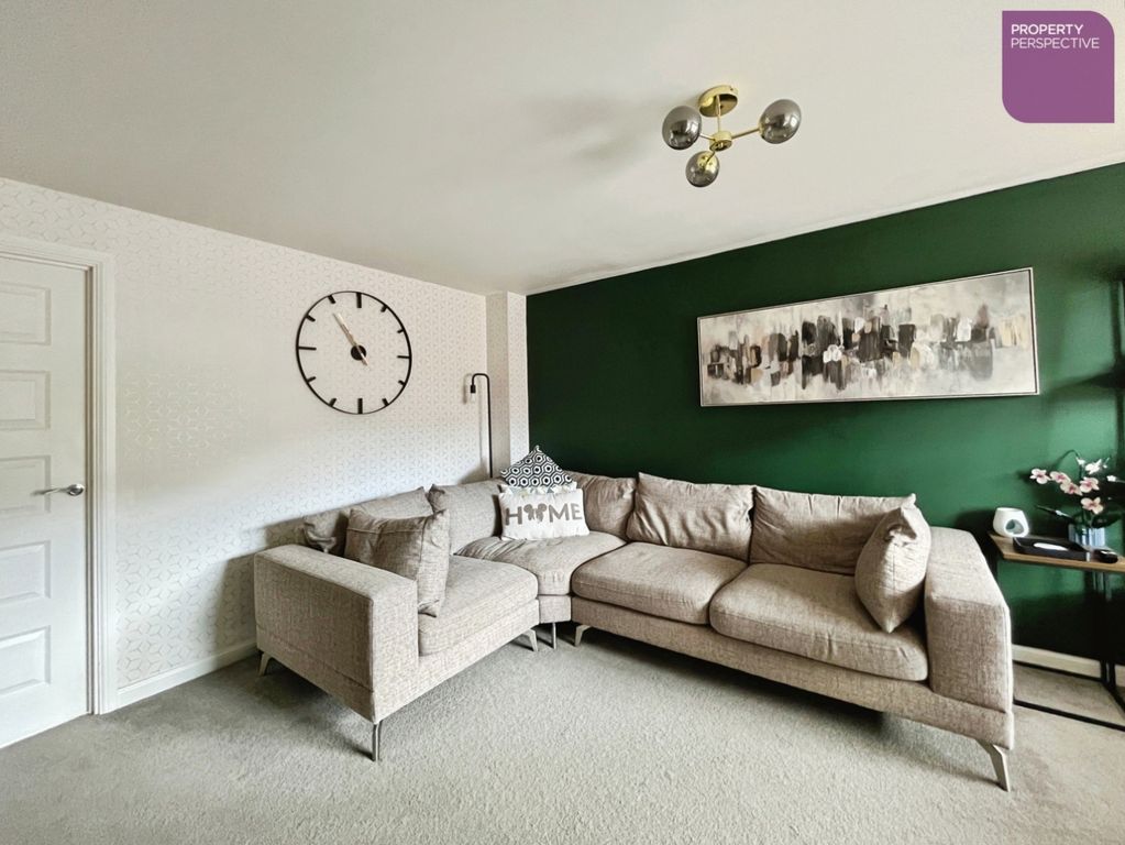 Property photo 3 of 16 Living Room