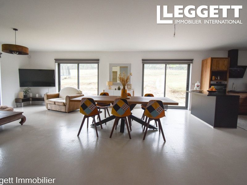 Property photo 2 of 10