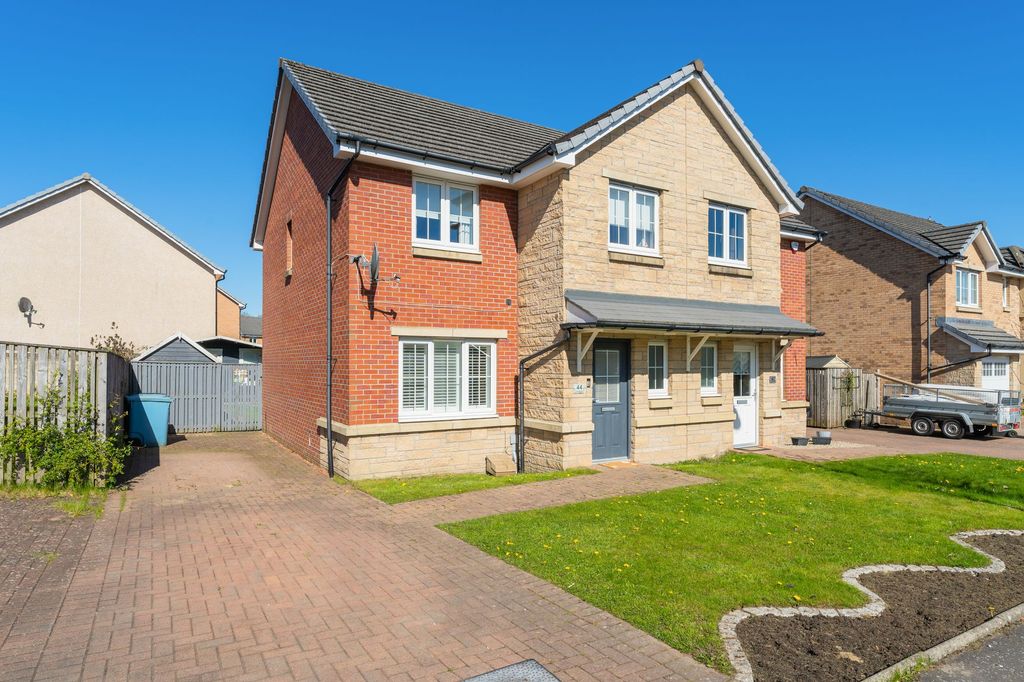 Property photo 1 of 30